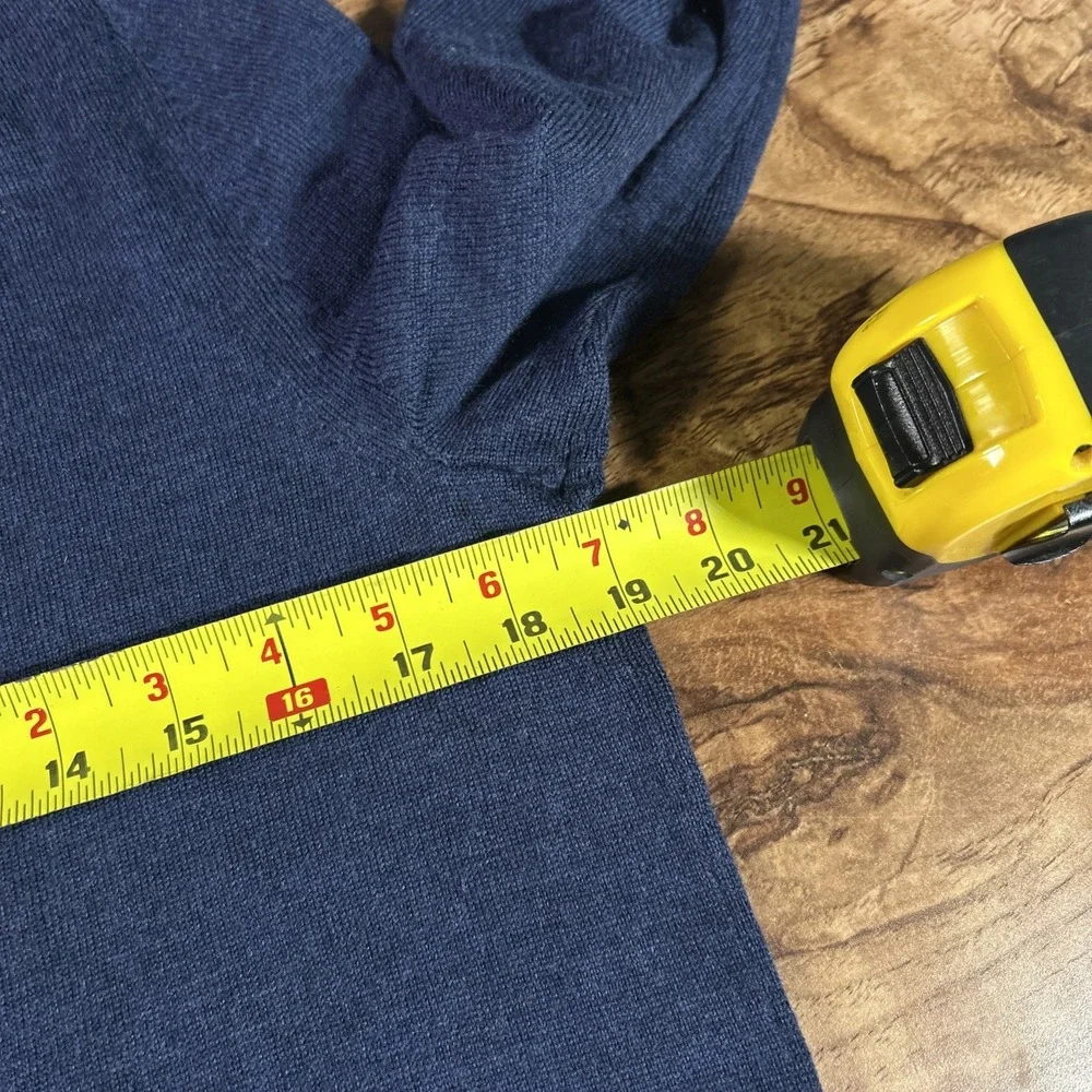 Banana Republic Sweater Men's M Blue Extra Fine Merino Wool V Neck Pullover